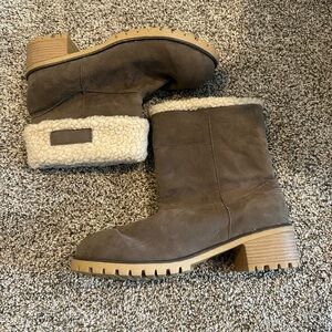 Winter boots